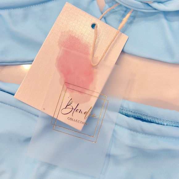 3 piece light berry blue bikini 💙🦋 BRAND NEW: blondie collection. Large. - Picture 4 of 4